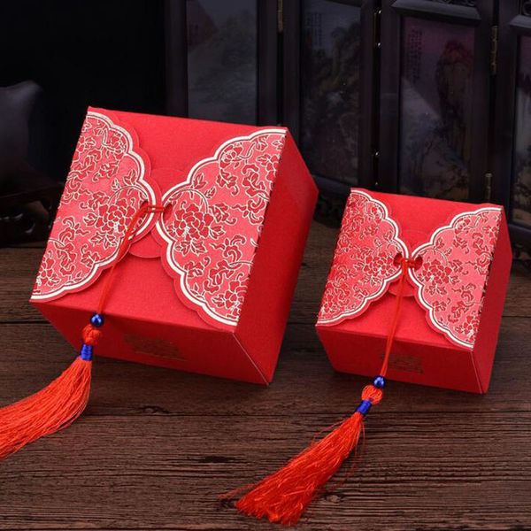 Kreative traditionelle chinesische rote Hochzeitstorte zugunsten Geschenkbox Süßigkeiten süße Boxen mit Quasten versandkostenfrei ZA4004