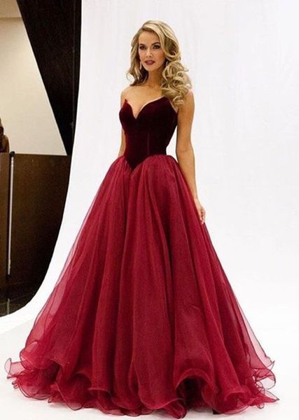 Nuovi abiti da sposa vintage rosso vino Sweetheat semplici abiti da sposa colorati in organza di velluto non bianchi con colore