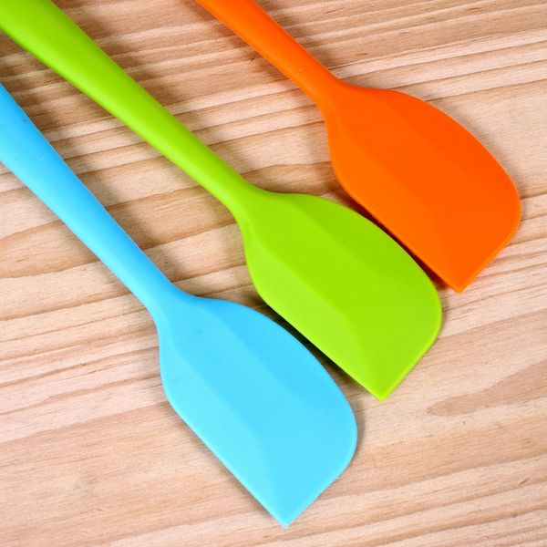 

wholesale- random color kitchen silicone cream butter cake spatula mixing batter scraper brush butter mixer cake brushes baking tool