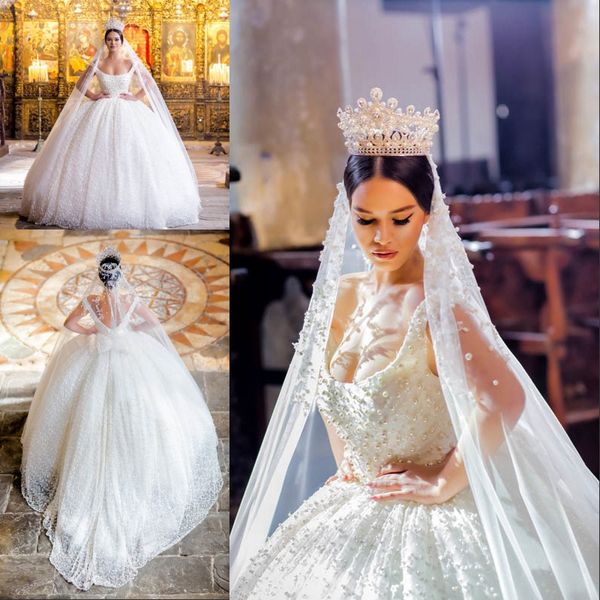 Splendidi splendidi abiti da sposa di lusso Sexy con spalle scoperte Grandi perle con fiocco Abiti da sposa lunghi senza schienale aperti Abito da sposa da principessa graziosa