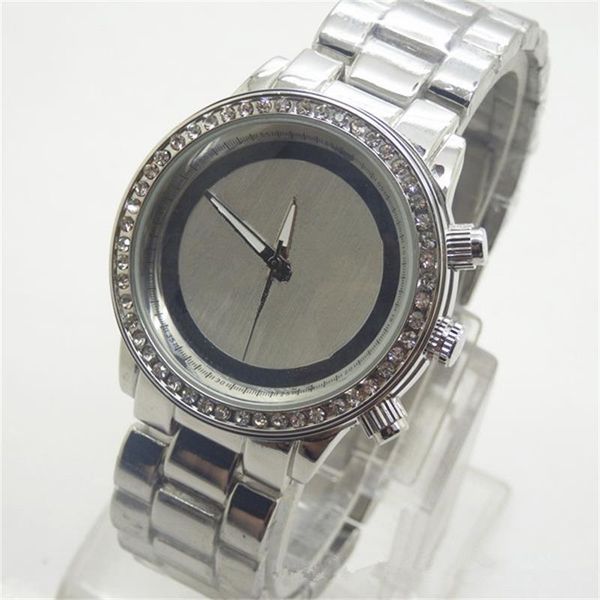 

Fashion Luxury watch Single Row Rhinestones Dial Large letters Watches Alloy men and women Quartz Watches Free Shipping wholesale