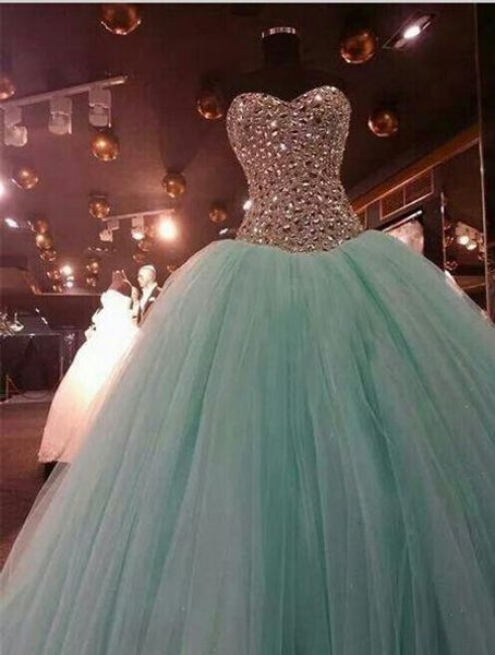 2019 Abiti Quinceanera di cristallo verde menta Sweetheart Sweet 16 Long Tulle Party Dress Event Ball Gown Plus Size abiti da 15 anos