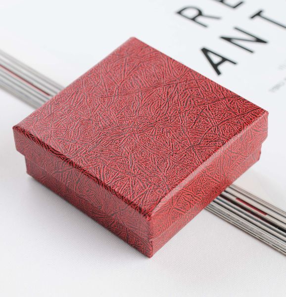 

[simple seven]6.3*6.3*2.3cm classic red jewelry ring box,rough cane pattern paper bracelet carrying box,weddingpendant display with sponge, Black;white