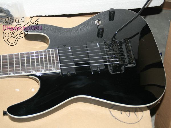 Özel Mağazalar Siyah 7 Strings Elektro Gitar tek parça boyun Çok Güzellik Tremolo cihazı 7 Dize Gitar