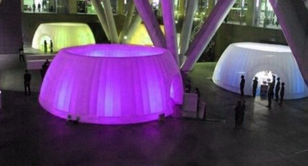 Cupola rotonda multicolore della stanza della divisione senza tenda gonfiabile superiore con luce del LED per la mostra di riunione di evento