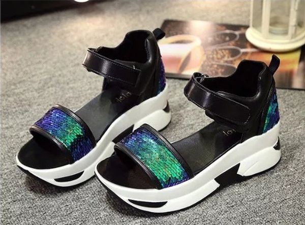 

In the ummer of 2017 the new tide of ponge thick bottom lei ure flat glitter peep toe wedge ladie andal