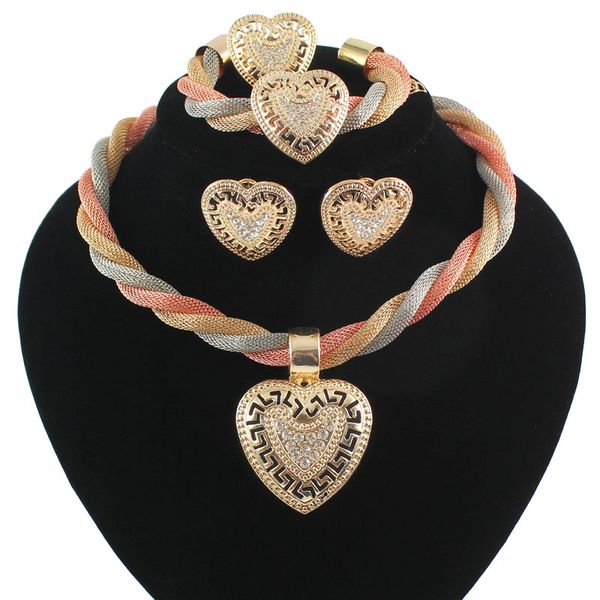 

Pulseira, brincos e colar huanghe520hao