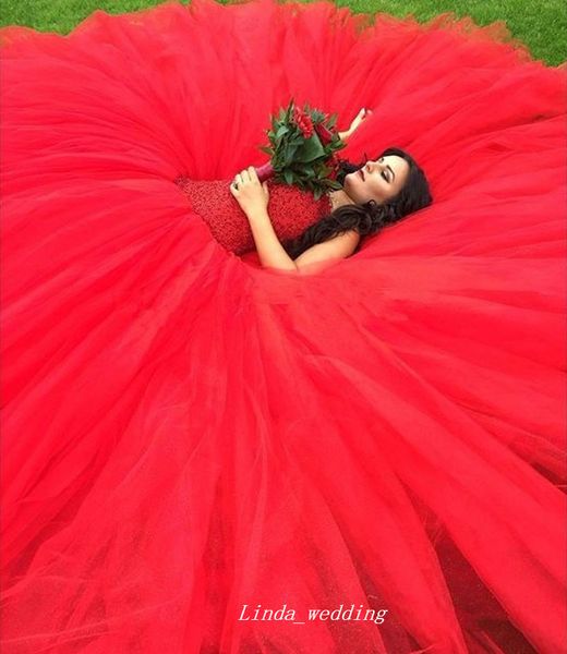 Высокое Качество Турции Красный цвет Свадебное платье Шариковое платье Тюль Женщины Западное платье для вечеринки Плюс размер плюс размер