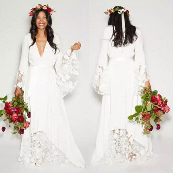 Einfache böhmische Landhochzeitskleider mit langen Ärmeln, tiefem V-Ausschnitt und bodenlangem Sommer-Boho-Hippie-Strand-Western-Brauthochzeitskleid