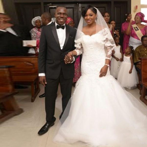 

2017 chic plus size wedding dresses mermaid sheath bateau luxury cap sleeves lace appliques boho bridal gown court train sheer sweep train, White