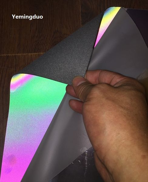 135cm * 50 cm Nacht Bunte Verkehrssignal Iridescence Reflektierende Lederstoff Persönlichkeit Regenbogen Tape Bags Kleidungsstück Schuhe Material