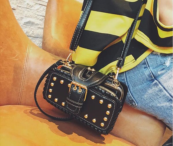 

2017. заклепка. малый. женские сумки. девушка. сумка отдыха моды. плутоний. мягкий. мини. сумка.поперечное тело.сумки на плечо