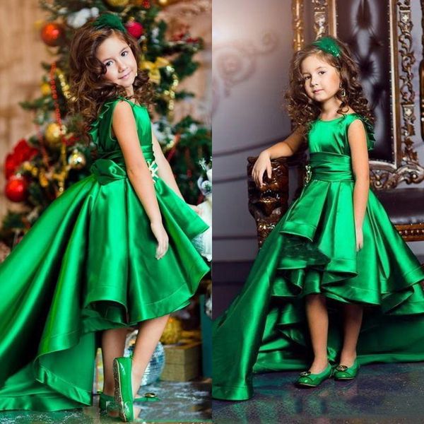 Verde esmeralda meninas pageant vestidos de jóias pescoço sem mangas ruffles de alta baixo curto frente longa volta da menina pageant vestidos para adolescentes