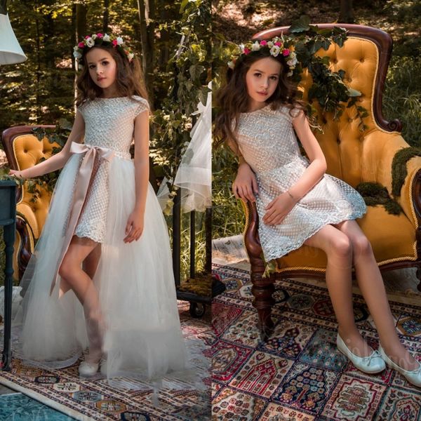 

2018 short flower girls dresses for weddings with detachable train lace applique little kids first communion dress a line pageant gowns, White;blue