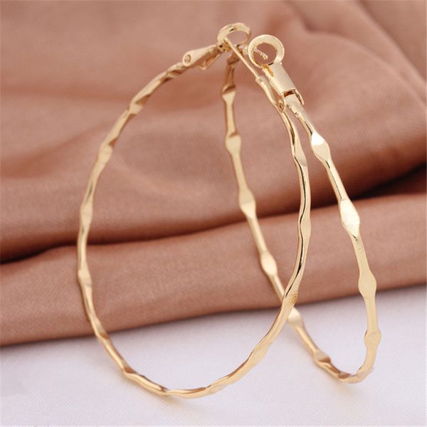 

Hoop & Huggie medofu_eletronics
