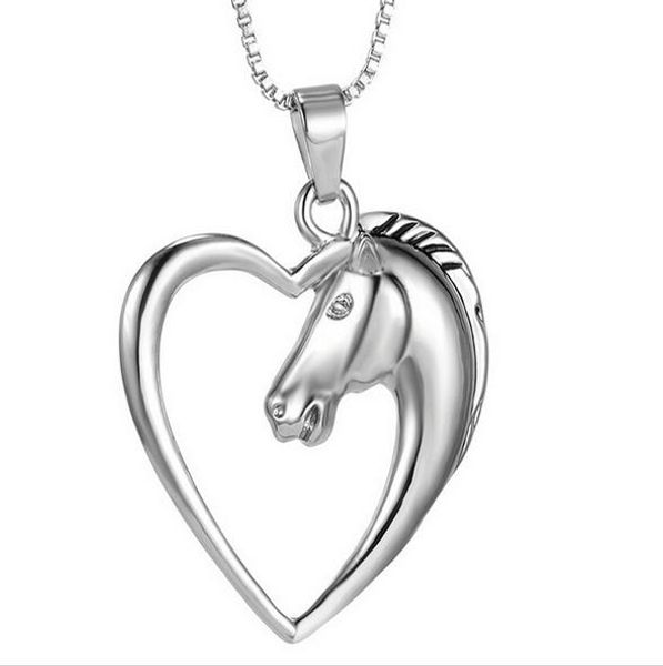 Moda Nuovi gioielli placcati bianco K Cavallo nella collana con ciondolo a forma di cuore per i regali G126 della mamma della ragazza delle donne