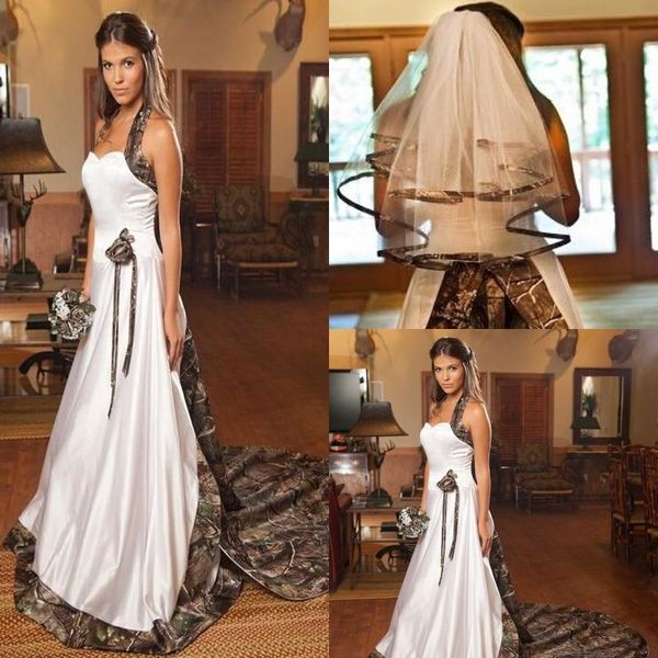 

vintage camo wedding dress without veils halter neck chapel train bridal gowns with elbow length bridal veil twp piece set, White