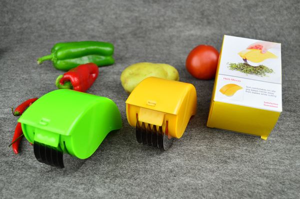 Novelty Kitchen Gadget Vegetable Chopper Rolling Blade Mincer