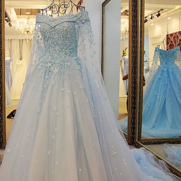 

new style 2021 vintage long style wedding dresses lace appliques beaded sequins wedding gowns court train vintage selling bridal dress, White