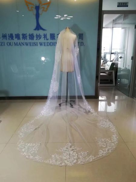 Veli da sposa a uno strato più alla moda 3 metri di lunghezza Immagine reale Lunghezza cattedrale Applique in pizzo Velo da sposa in tulle con pettine