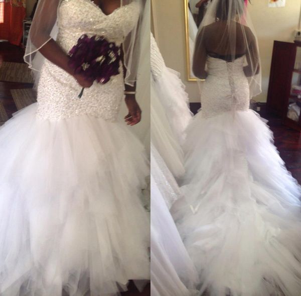 

2018 african plus size wedding dresses lace appliques beadding capped sweetheart mermaid corset tiered tulle long bridal gowns, White