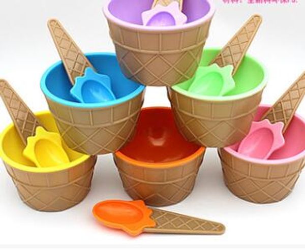 Kaşık Ile Sevimli Plastik Dondurma Kase Çevre Dostu Tatlı Kase Konteyner Set Dondurma Fincan Çocuk Sofra