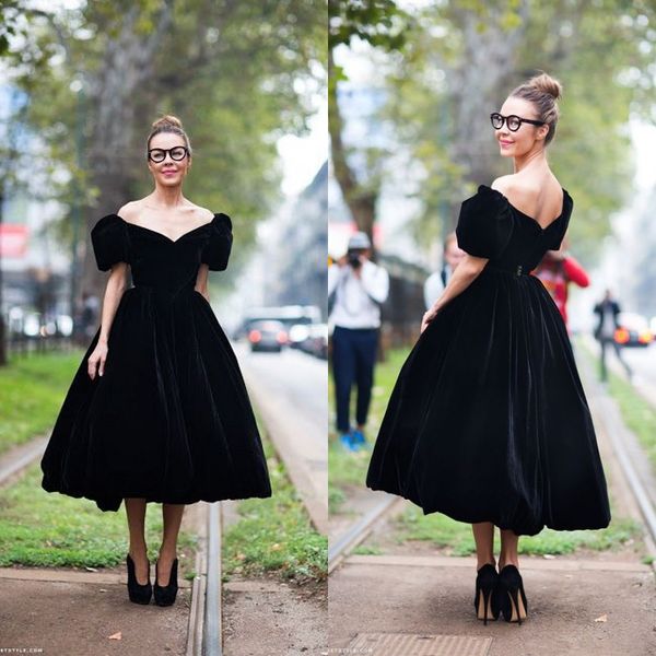 Vintage 2017 Veludo Preto Off The Shoulder Comprimento do Chá Vestidos de Baile Baratos Inchado Manga Curta A Linha de Vestidos de Noite Custom Made EN11102