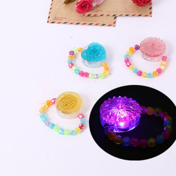 Pulseira LED Light Up Bangle Flashing Acrílico Bead Pulseira de Incandescência Crianças Brinquedos de Presente Decoração Do Partido Bar Concerto Pulseiras ZA2662