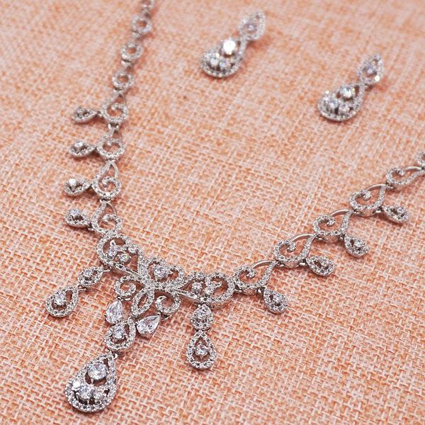 

a set of korean bridal jewelry 3a zircon pendant necklace and earring sets jewelry h15311, White