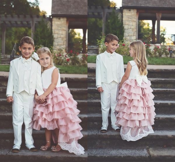 Schöne weiße und rosa High-Low-Blumenmädchenkleider mit Schleife 2017 Organza abgestufte Spitzenapplikationen Mädchen-Festzug-Kleider Kinder-Partykleid