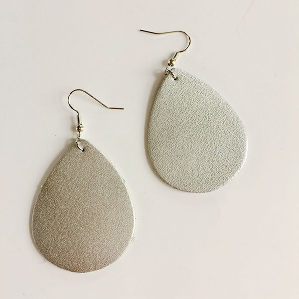 

new cute design fashion teardrop leather more colors jewelry, elegant simple punk earring, Golden;silver
