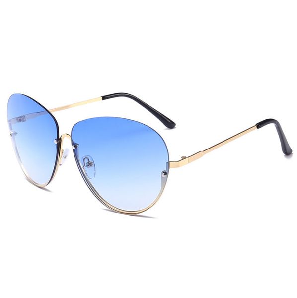 

designer fashion men and women sunglasses uv protection fashion colorful silver sunglasses go to beach and go travel glasses box pakage, White;black