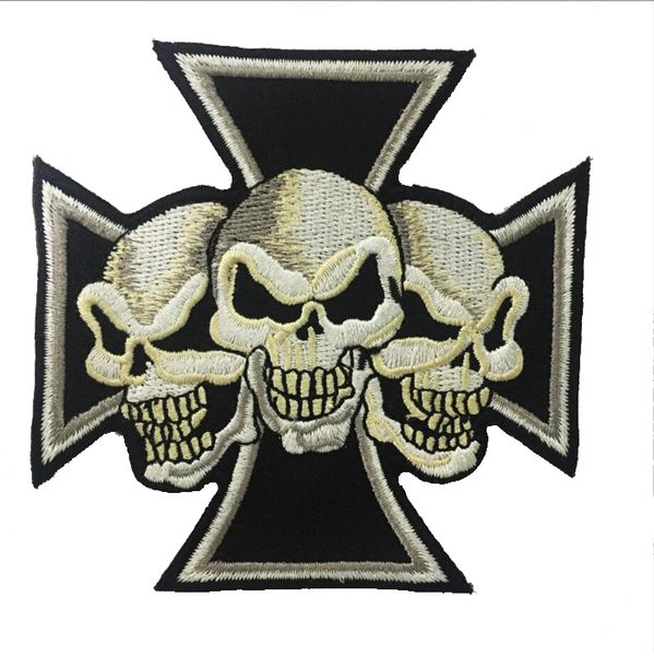 Fantastica croce maltese Devil Triple Skulls Patch ricamata cristiana Ferro da cucire sulla toppa per giubbotto giacca abbigliamento motociclista Spedizione gratuita