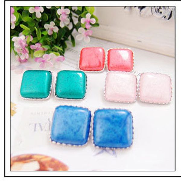 

high-end earrings, fashion sweet and lovely pink box earrings, temperament ladies wild accessories wholesale ing, White