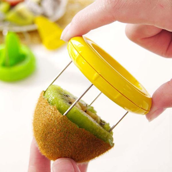 Mini frutta Kiwi Cutter Pelapatate Affettatrice multifunzione per uso domestico Gadget da cucina Strumenti per Pitaya Green Vendita calda