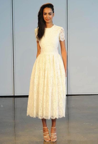 

старинные кружевные короткие свадебные платья летний пляж в простом стиле с коротким рукавом a-line чай длина спинки свадебные платья vestid, White