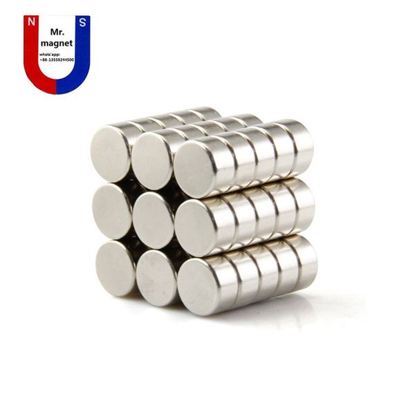 Großhändler 50 stücke 8x4 8 * 4 mm ndfeb magnet n35 superstarke starke seltene seltenerde magnet bulk kleine runde ästramin magnetische materialien