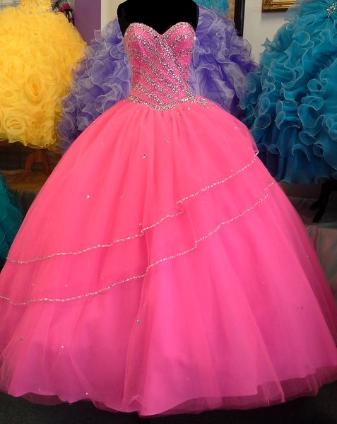 Güzel Sıcak Pembe Quinceanera Elbise Kızlar Için 16 Yıl Balo Payetli Boncuklar Top Quinceanera Elbiseler 2019 Yumuşak Tül Vestido Debutante
