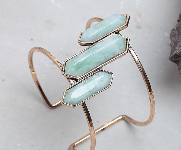 

women's retro style bangle environmental alloy electroplating europe usa resin bracelet bangle fashion design factory price