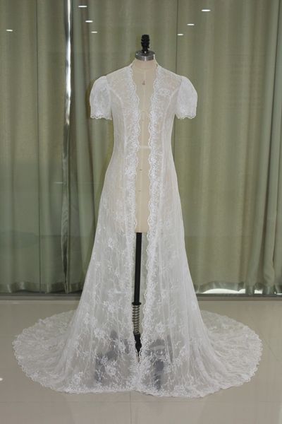 Splendido mantello da sposa Immagine reale Giacche da sposa lunghe in pizzo trasparente Abito da sposa a maniche corte Sopra cappotti con strascico