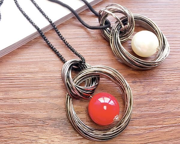 

new fashion metal snap necklace metal round circles elegant fit clothes pearl pendant sweater chain jewlery wholesale, Silver