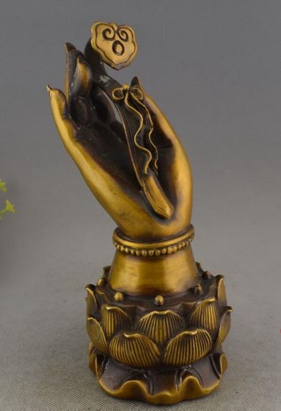 Chine Bouddhisme Laiton Guan Yin Bouddha Main Ru Yi Fleur de Lotus Statue