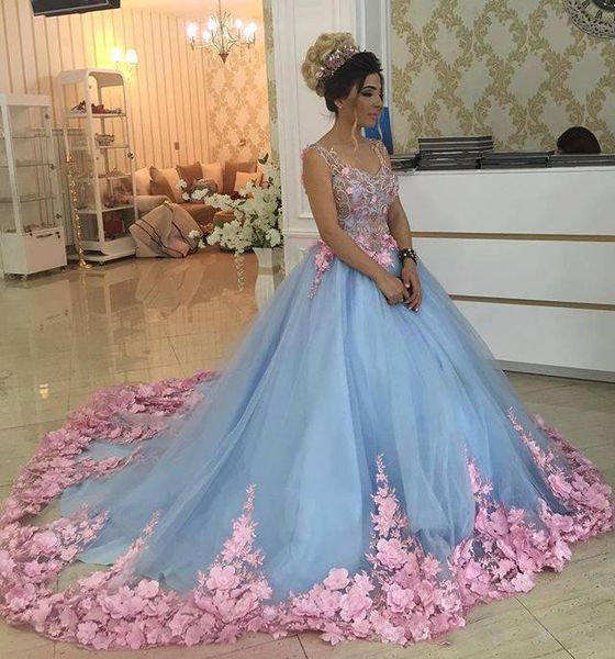 Abiti da ballo in maschera floreale 3D blu baby 2017 Abiti da cattedrale di lusso in treno Fiori Abiti Quinceanera Abiti da ballo Sweety Girls Abito da 16 anni