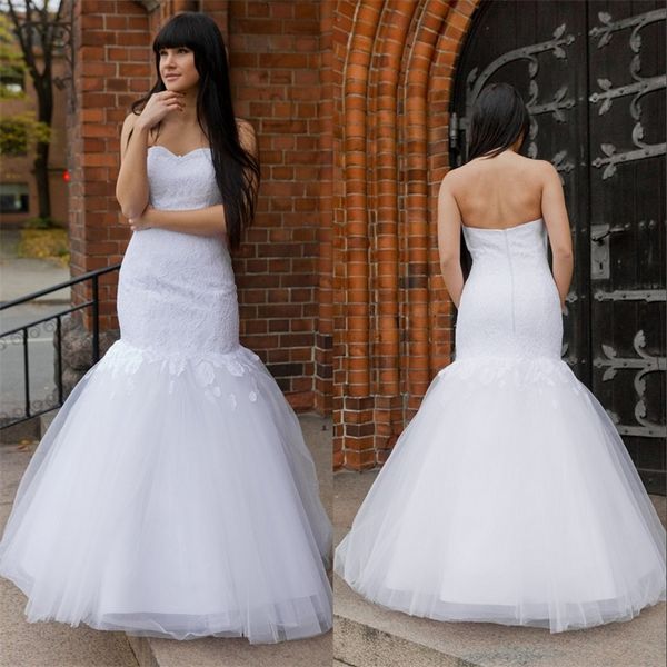 Vestido de noiva de sereia de renda com espartilho e saia de tule elegante, comprimento de coração, vestidos de noiva brancos sem costas