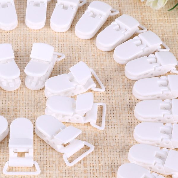 Atacado-50 pcs kam plástico chupeta clipe titular soother mam baby dummy clips cadeia para 20mm fita 10 cores S017 branco hd113