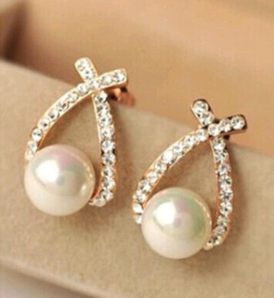 Orecchini di perle di strass di vendita calda Charm croce pietre semipreziose orecchini per le donne regalo oro argento colore coreano