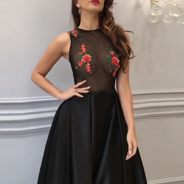 Nova Sem Mangas Preto Vestidos de Baile 3d flor Sheer Top Frisado Custom Made Plissado Sweep Train Vestido Formal Longo Partido Evening Vestidos Saudita