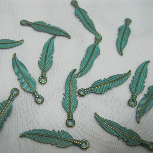 

jewelry findings components 100pcs/lot 22*7mm new retro verdigris patina plated zinc alloy green feather charms for diy jewelry accessories, Bronze;silver