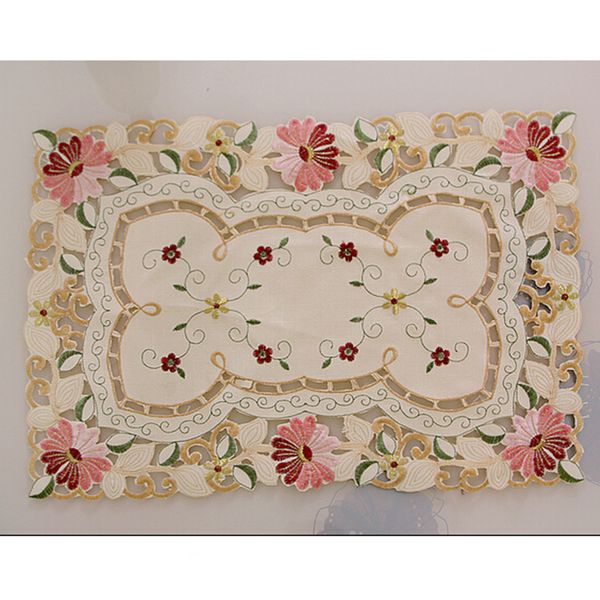 

wholesale- yazi 4pcs embroidered daisy flower lace rectangle doily mat fabric table placemats wedding banquet decor 4pcs