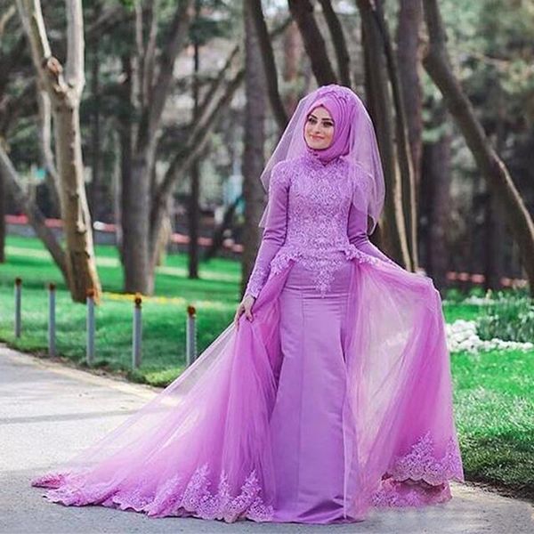 

светло-фиолетовый overskirt мусульманские свадебные платья с длинными рукавами-line высокий воротник свадебные платья кружева аппликации эле, White
